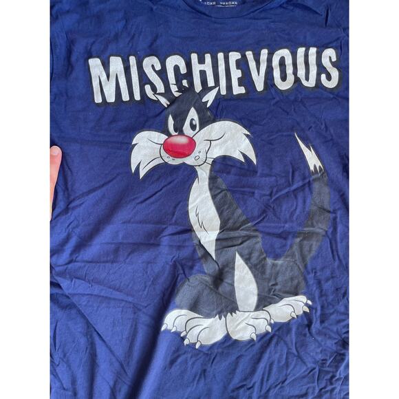 Adult XL mischievous looney tunes shirt - Picture 2 of 4
